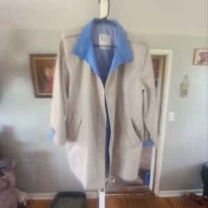 London Fog Womans Light Weight Jacket